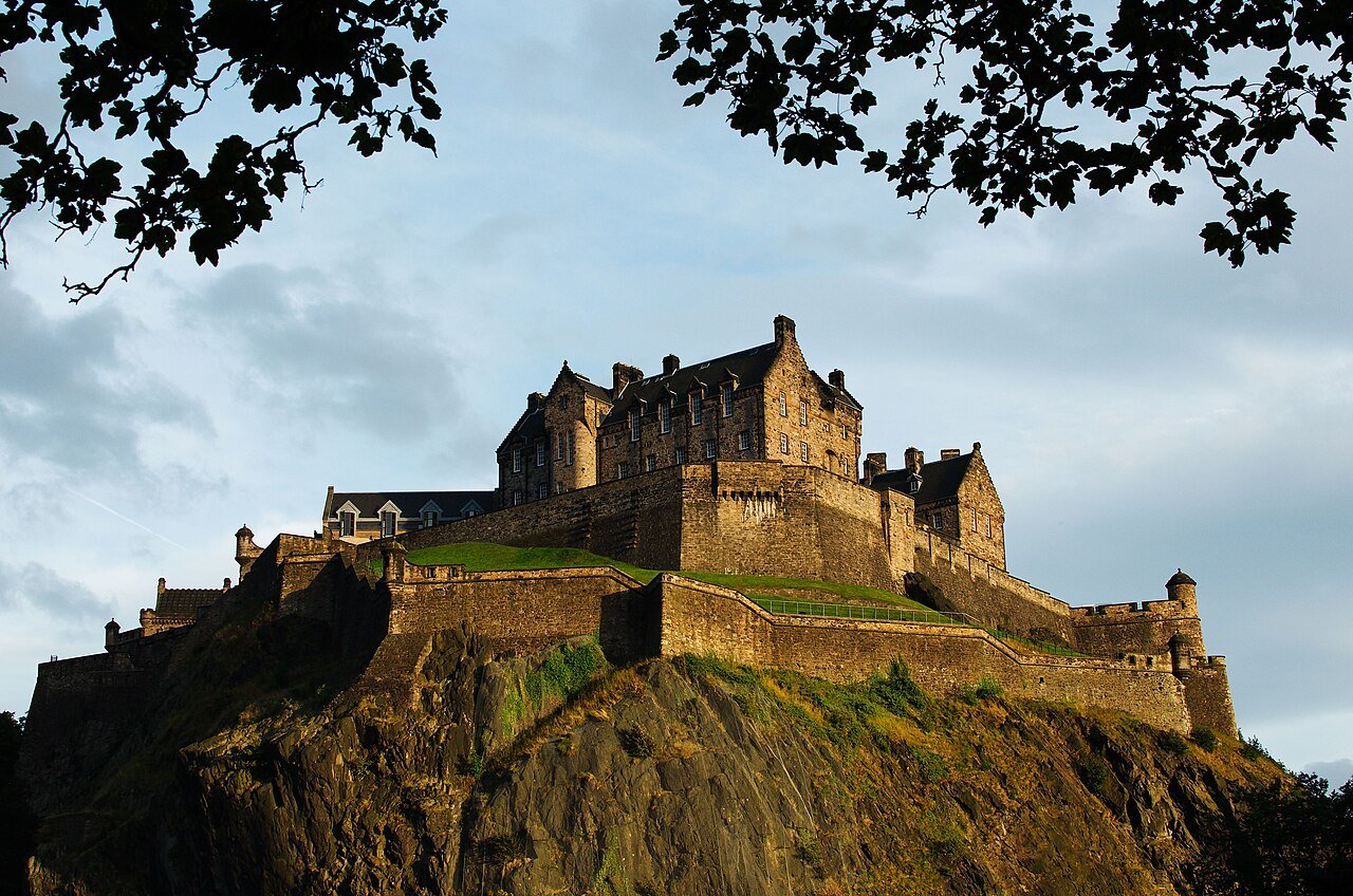 Edinburgh Old Town skyline with Edinburgh Castle and historic city streets